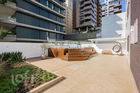 Image 13 - 890113