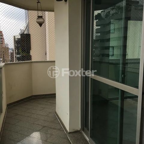 Image 3 - 890225