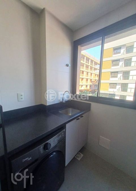Image 7 - 890275