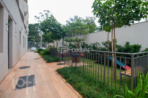 Image 14 - 890278