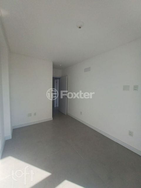 Image 7 - 890295