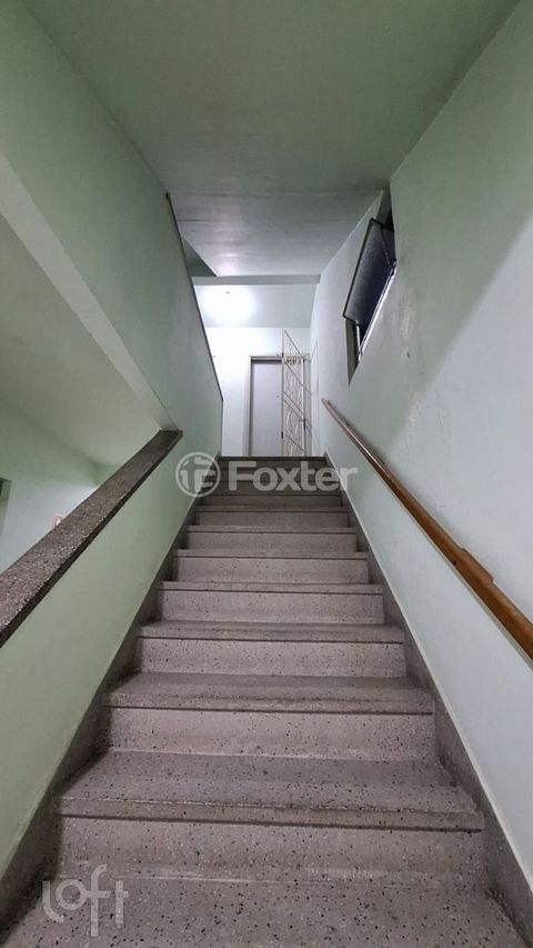 Image 10 - 890325