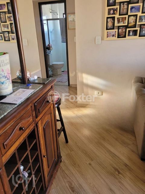 Image 8 - 890421