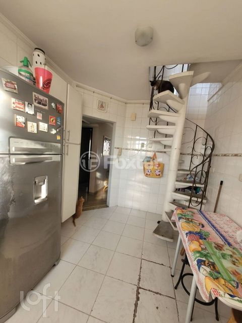 Image 3 - 890421