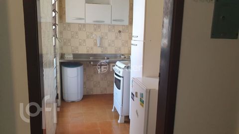 Image 11 - 890429