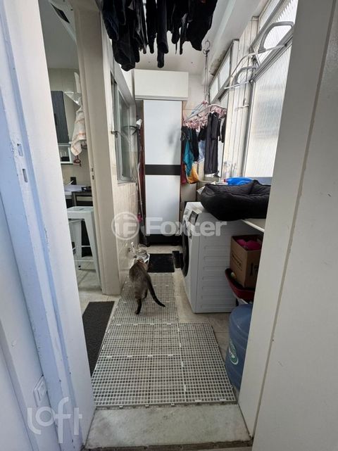 Image 2 - 890468