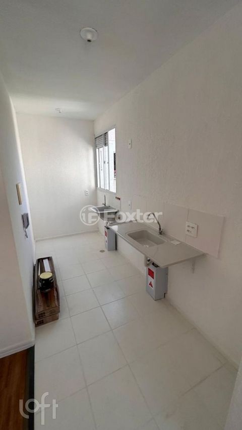 Image 8 - 890472
