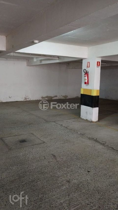 Image 9 - 890479