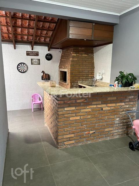 Image 17 - 890518