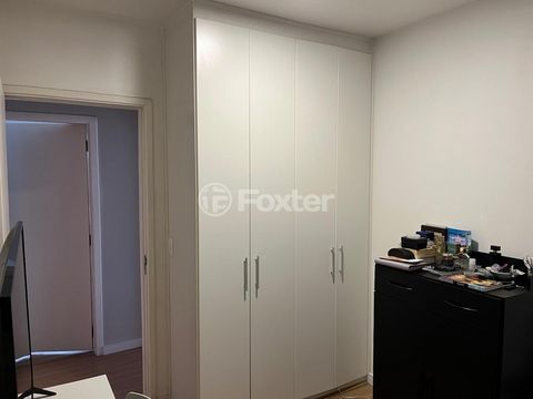 Image 7 - 890530