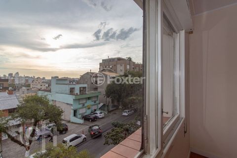 Image 15 - 890535