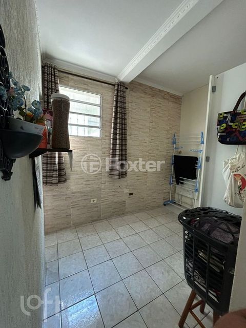 Image 6 - 890549