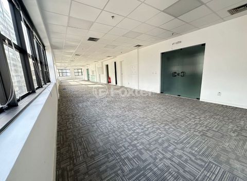 Image 5 - 890646