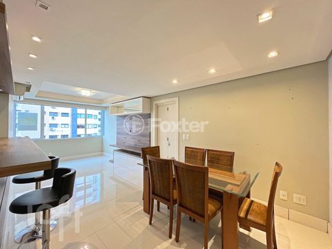 Image 1 - 890718