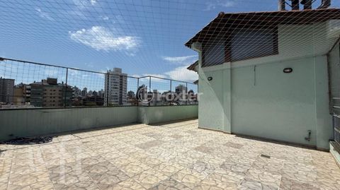 Image 17 - 890735