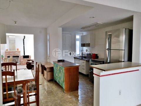 Image 7 - 890742