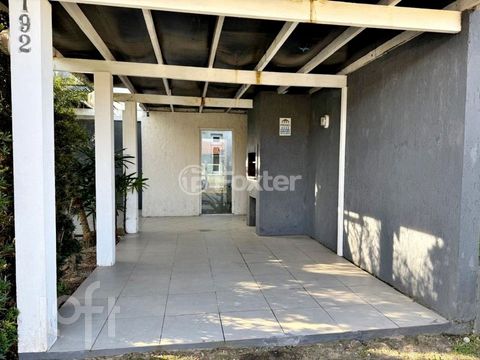 Image 4 - 890742
