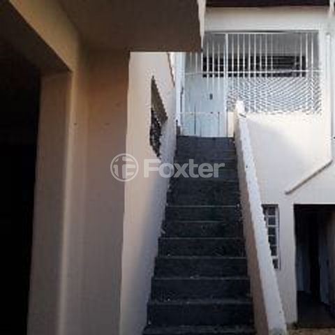 Image 5 - 890824