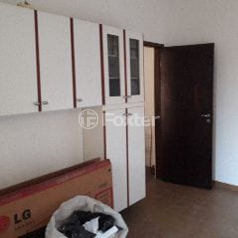Image 4 - 890824
