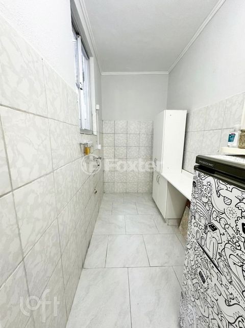 Image 10 - 890825
