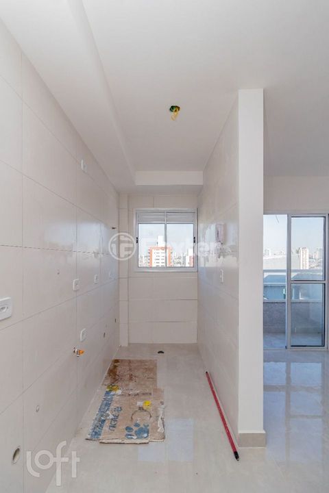 Image 6 - 890826