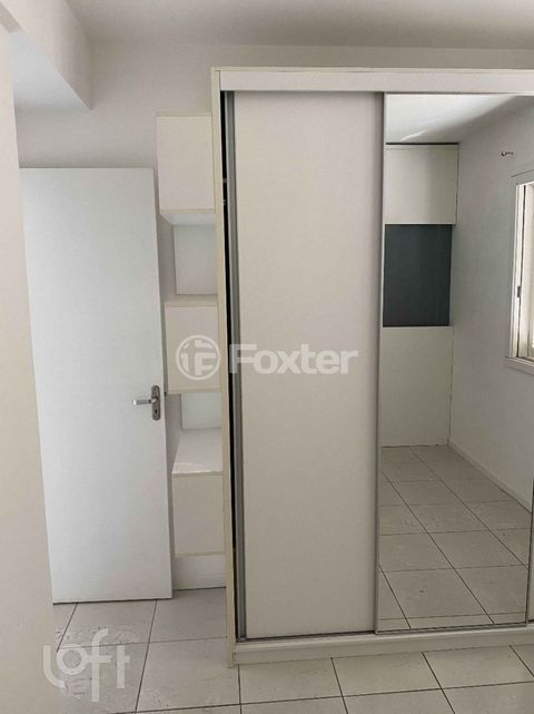 Image 7 - 890828