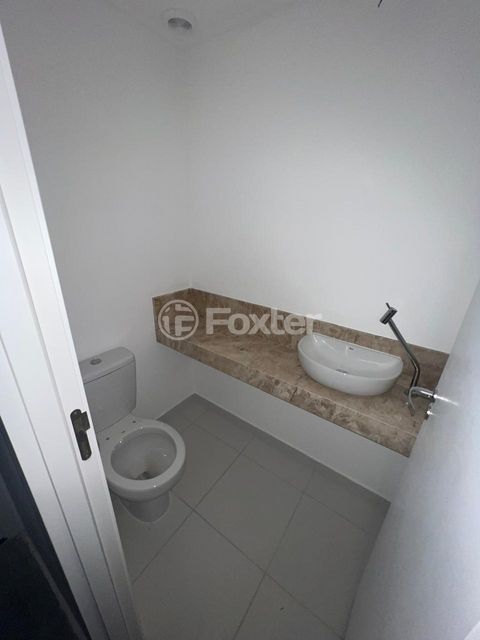 Image 9 - 890838