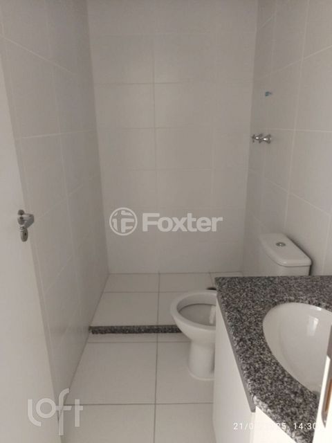 Image 8 - 890845