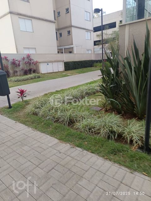Image 1 - 890845