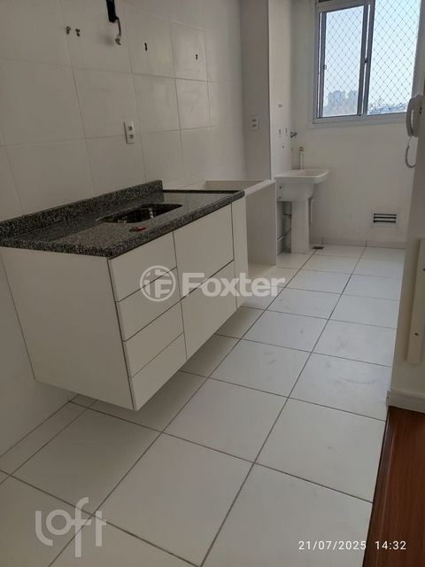 Image 1 - 890845