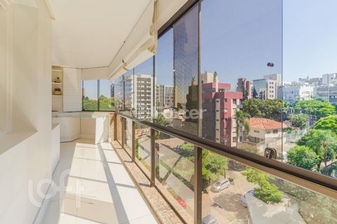 Image 11 - 890846