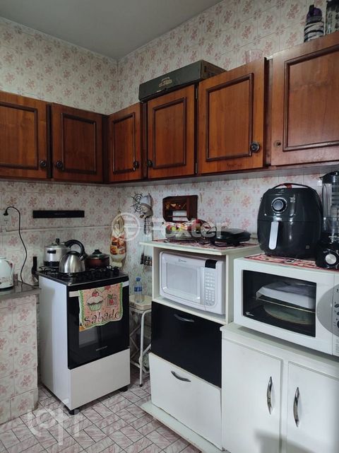 Image 12 - 890882