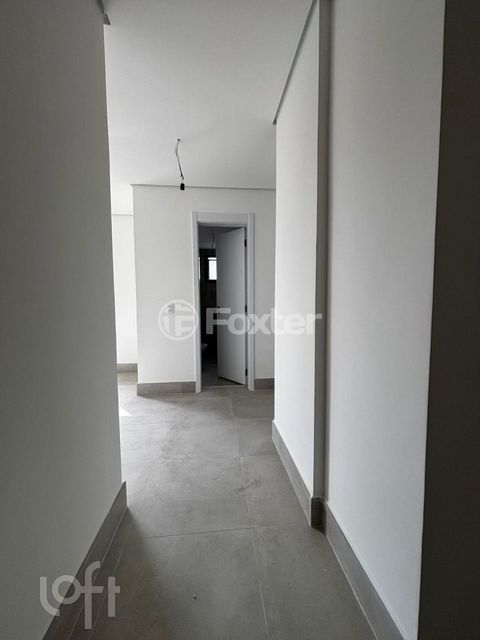 Image 6 - 890897