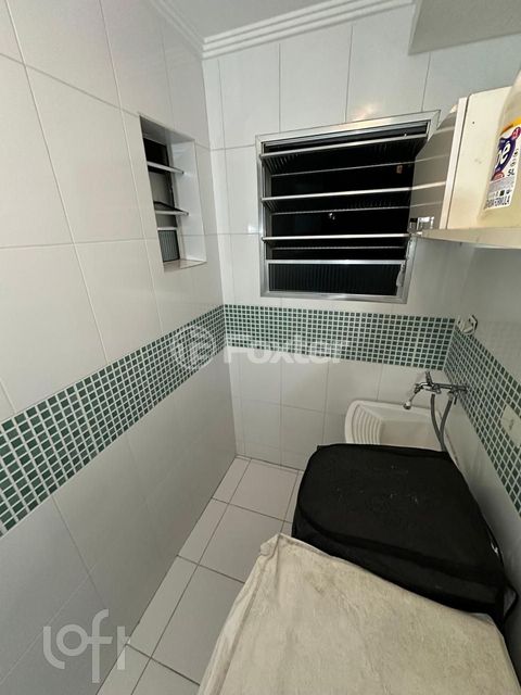 Image 8 - 890901