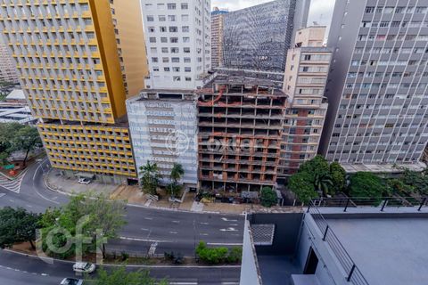 Image 17 - 890907