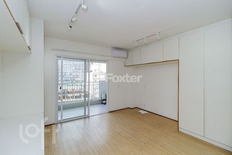 Image 7 - 890907