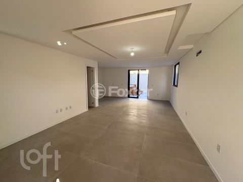 Image 7 - 890937