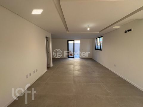 Image 8 - 890937