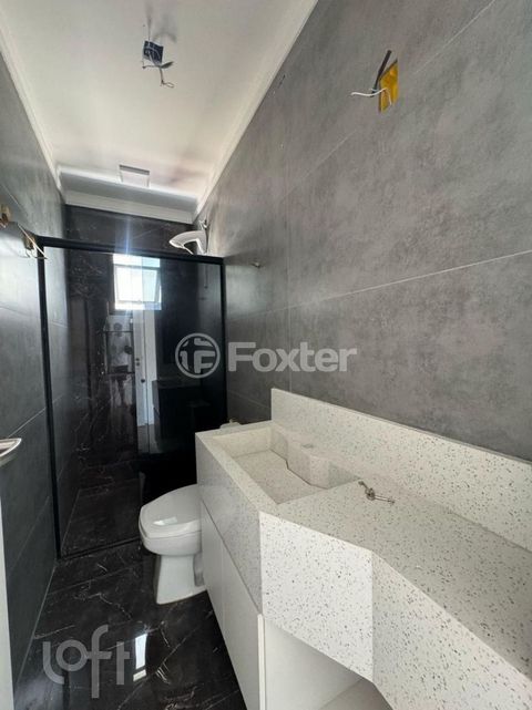 Image 8 - 890937