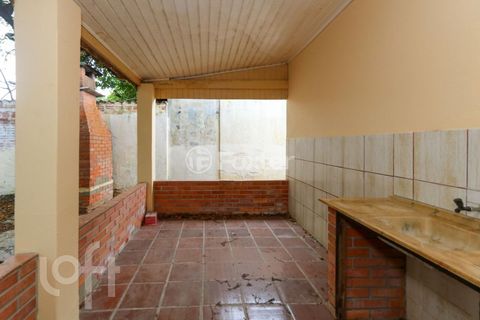 Image 10 - 890941