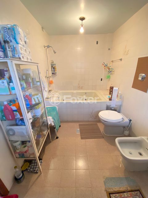 Image 8 - 891015