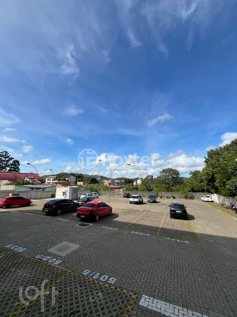 Image 10 - 891076