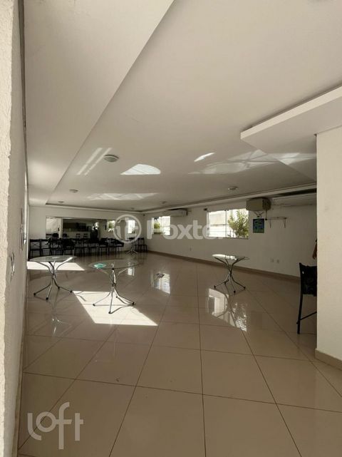 Image 11 - 891076