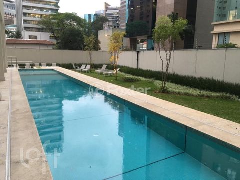 Image 10 - 891086