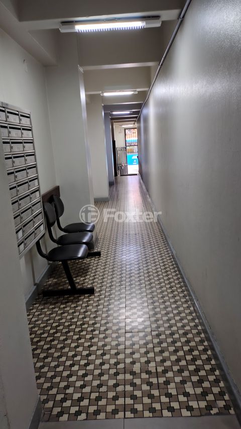 Image 3 - 891104