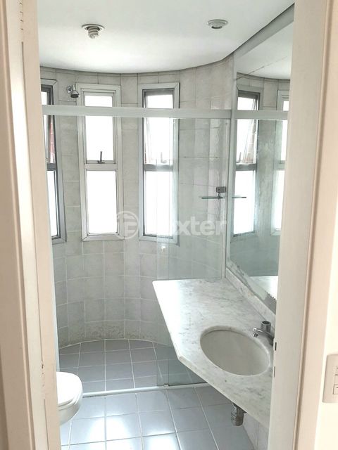 Image 7 - 891258