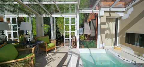 Image 19 - 891261