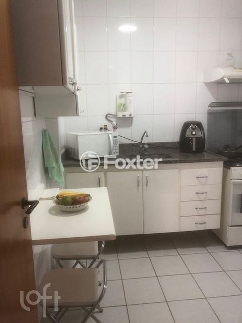 Image 7 - 891360