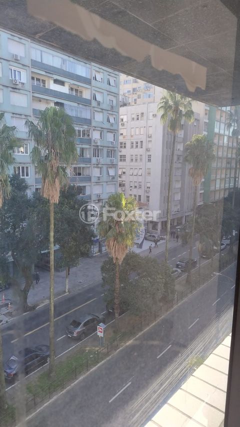 Image 8 - 891375