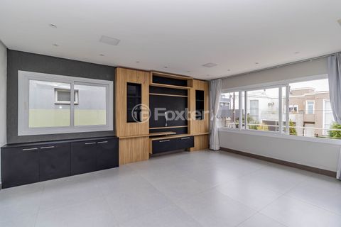 Image 1 - 891575